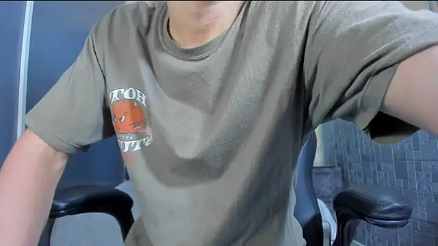 ElanGiraldo online show from 06-21-26, 10:01