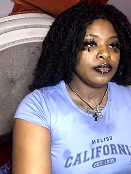 Snapshot of Dusaa_ chatting on 11-10-25, 02:32 Dusaa online show from 11-10-25, 02:32