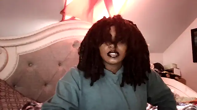 Snapshot of Dusaa_ chatting on 11-10-25, 04:39 Dusaa online show from 11-10-25, 04:39