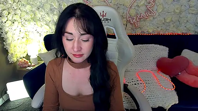 Snapshot of CarolinaaFoxyyy chatting on 04-10-26, 12:43 CarolinaaFoxyyy online show from 04-10-26, 12:43