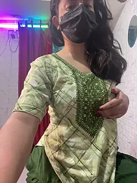 Snapshot of Red_Queen_11 chatting on 01-06-26, 07:28 Red Queen 11 online show from 01-06-26, 07:28