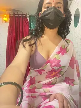 Snapshot of Red_Queen_11 chatting on 02-25-26, 07:01 Red Queen 11 online show from 02-25-26, 07:01