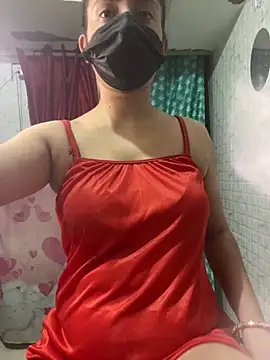 Snapshot of Red_Queen_11 chatting on 03-10-26, 06:46 Red Queen 11 online show from 03-10-26, 06:46