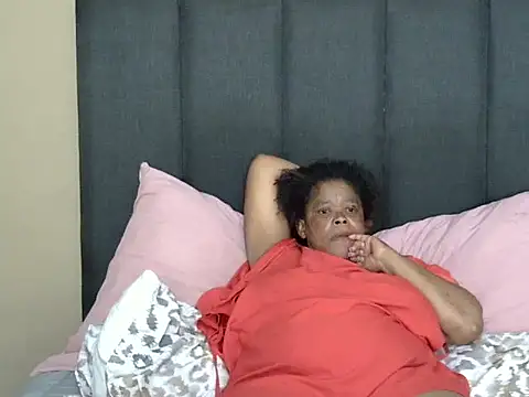 bigsexymama2 online show from 12-22-25, 12:24