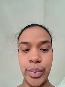 kyliecastell online show from 11-14-25, 02:16