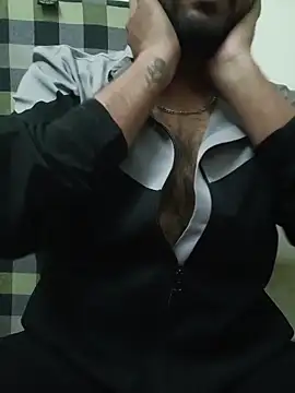 MrToxxic online show from 11-17-25, 05:19