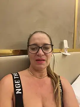 Milana8263 online show from 12-18-25, 06:36