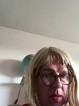 simone xdressing online show from 03-15-25, 02:23