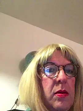 simone xdressing online show from 04-03-26, 11:47