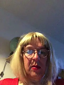 simone xdressing online show from 04-15-26, 06:26