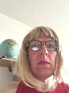simone xdressing online show from 05-03-26, 04:02