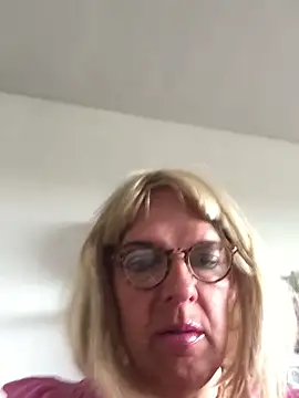 simone xdressing online show from 06-07-26, 02:43