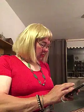 simone xdressing online show from 06-16-26, 11:29