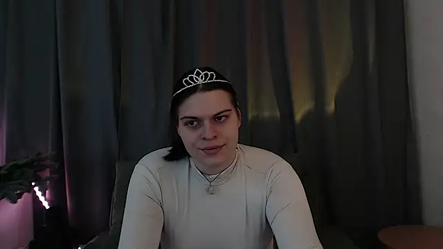 Dona Mafia online show from 12-13-25, 10:48