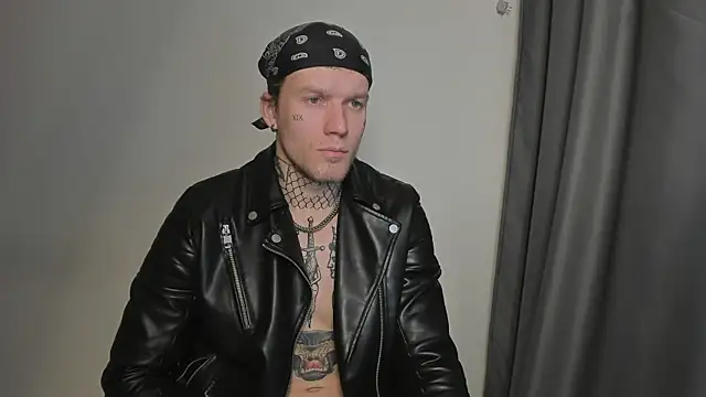 Huntall77 online show from 11-17-25, 04:35