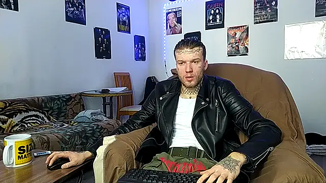 Huntall77 online show from 01-15-26, 06:40