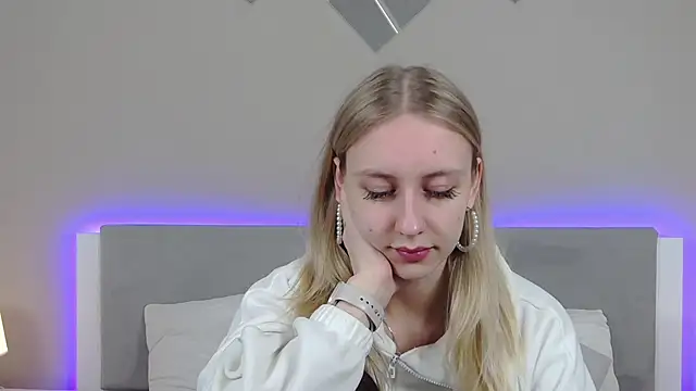 RachaelCute online show from 04-25-26, 11:13