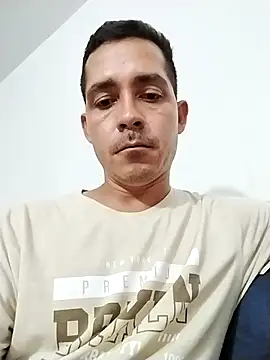 Snapshot of Damian-liam chatting on 11-10-25, 06:45 Damian-liam online show from 11-10-25, 06:45