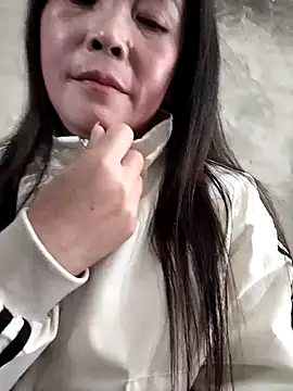 Feeling-hot online show from 02-18-26, 05:14