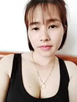 Swan-white123 online show from 12-23-25, 05:16