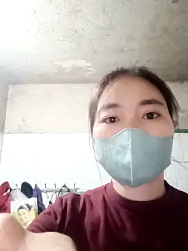 Snapshot of thuy-kieu chatting on 12-14-25, 12:27 thuy-kieu online show from 12-14-25, 12:27