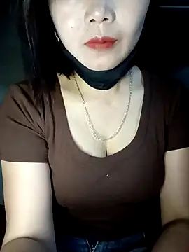 thuy-kieu online show from 02-22-26, 02:24