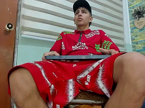 Snapshot of naughty_boy_Maicoll chatting on 11-13-25, 11:20 naughty boy Maicoll online show from 11-13-25, 11:20