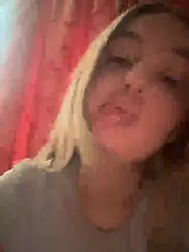 Snapshot of Marisaaasss chatting on 07-18-26, 11:47 Marisaaasss online show from 07-18-26, 11:47
