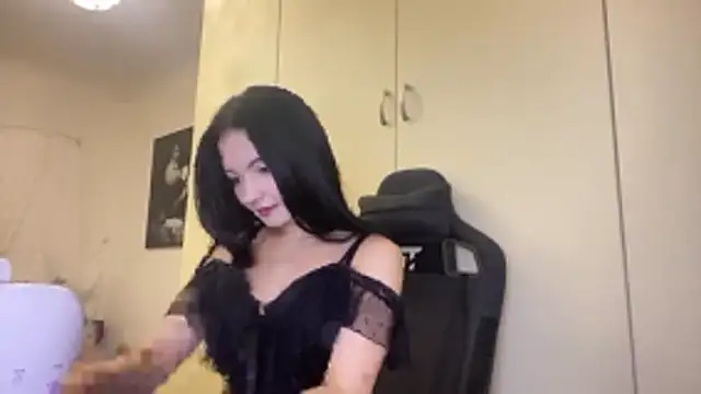 Snapshot of KellyAngiel chatting on 11-11-25, 05:02 KellyAngiel online show from 11-11-25, 05:02