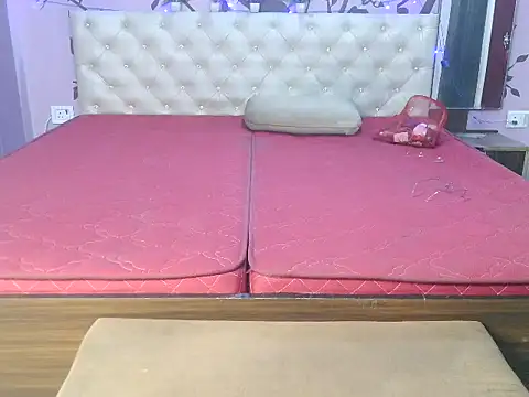 Snapshot of Hotty_maya1 chatting on 11-16-25, 03:17 Hotty maya1 online show from 11-16-25, 03:17