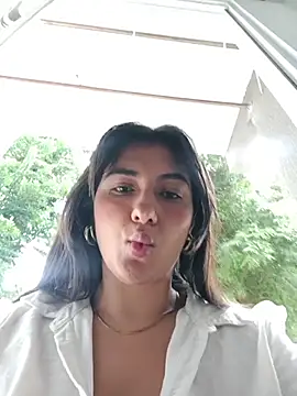 Snapshot of ViolettaWalton1 chatting on 05-21-26, 01:29 ViolettaWalton1 online show from 05-21-26, 01:29