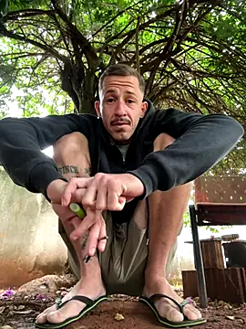 Snapshot of Lucasjandre chatting on 12-20-25, 09:49 Lucasjandre online show from 12-20-25, 09:49