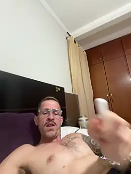 Snapshot of Lucasjandre chatting on 05-16-26, 12:07 Lucasjandre online show from 05-16-26, 12:07
