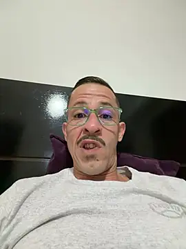 Snapshot of Lucasjandre chatting on 06-30-26, 08:32 Lucasjandre online show from 06-30-26, 08:32
