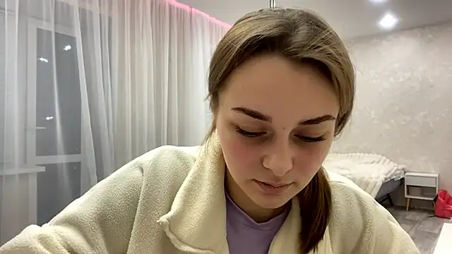 GeralynChiszar online show from 03-06-26, 07:10