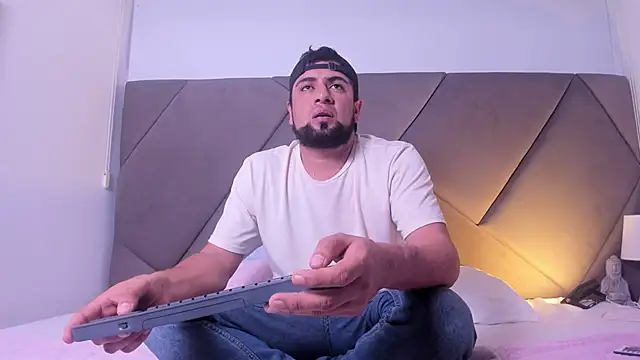 Snapshot of lukas_ad chatting on 11-10-25, 08:30 lukas ad online show from 11-10-25, 08:30