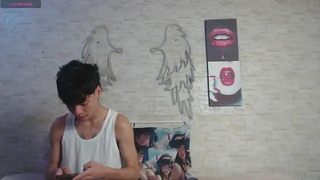 axel milo kairo and noa online show from 01-09-26, 04:32