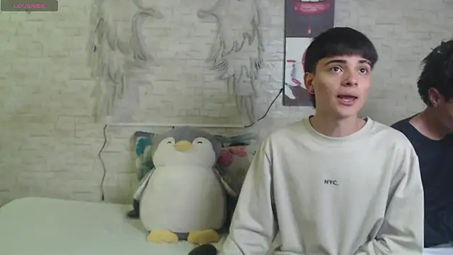 axel milo kairo and noa online show from 01-13-26, 01:49