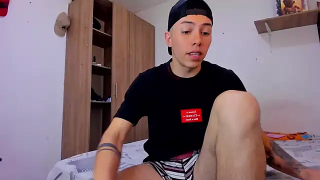 Snapshot of logan_crave chatting on 11-13-25, 03:49 logan crave online show from 11-13-25, 03:49