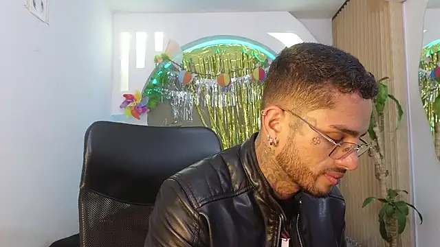 Alanrodgers online show from 04-09-26, 01:38