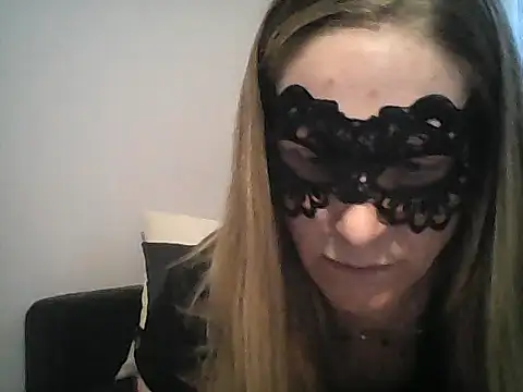 Snapshot of MelleEloa chatting on 12-05-25, 03:52 MelleEloa online show from 12-05-25, 03:52
