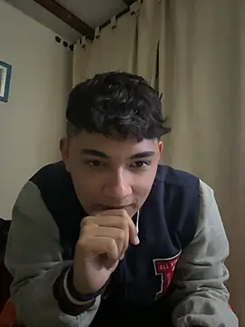 Santiagooo1233 online show from 07-03-26, 02:29