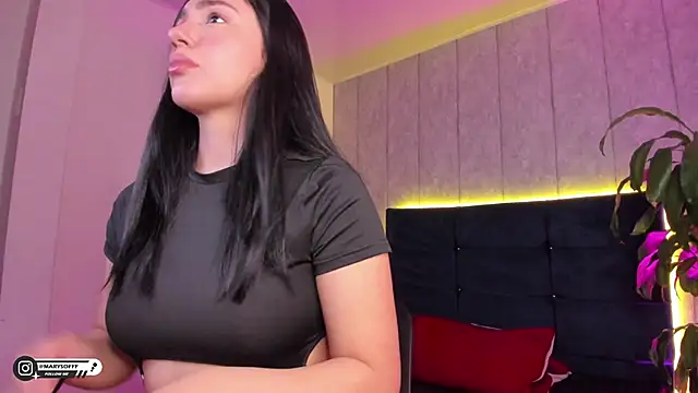 Snapshot of marysofff chatting on 12-01-25, 08:25 marysofff online show from 12-01-25, 08:25