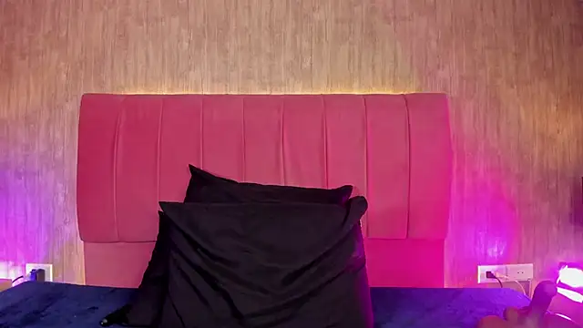 Snapshot of marysofff chatting on 02-15-26, 07:51 marysofff online show from 02-15-26, 07:51