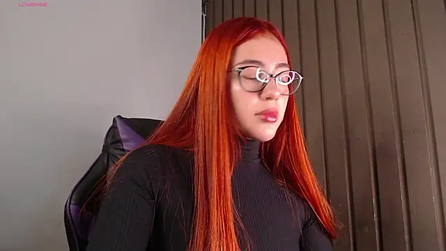 Snapshot of marysofff chatting on 03-08-26, 01:03 marysofff online show from 03-08-26, 01:03