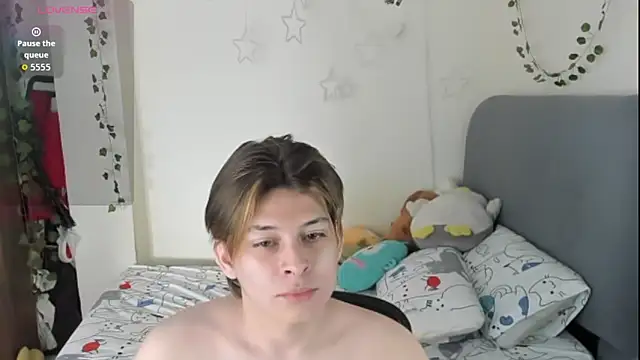 Felix kitty online show from 11-21-25, 08:18