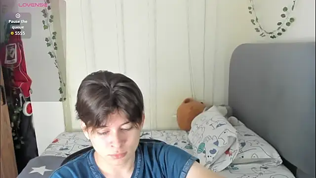 Felix kitty online show from 03-18-26, 07:17