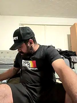 Snapshot of benajalamela90 chatting on 11-11-25, 02:00 benajalamela90 online show from 11-11-25, 02:00