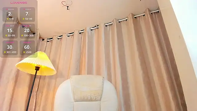 Snapshot of cleeo_nile chatting on 11-17-25, 03:12 cleeo nile online show from 11-17-25, 03:12