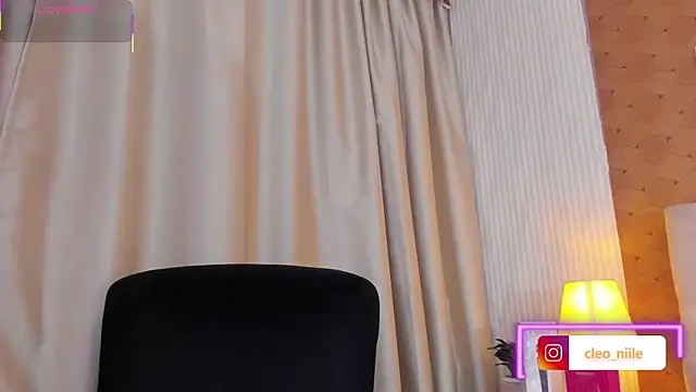 Snapshot of cleeo_nile chatting on 01-14-26, 04:29 cleeo nile online show from 01-14-26, 04:29